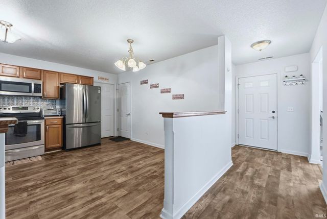 10125 Greenmoor Drive, New Haven, IN 46774