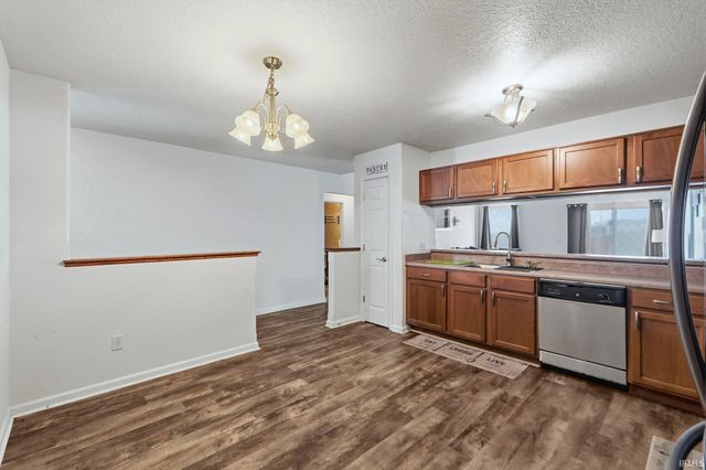 10125 Greenmoor Drive, New Haven, IN 46774