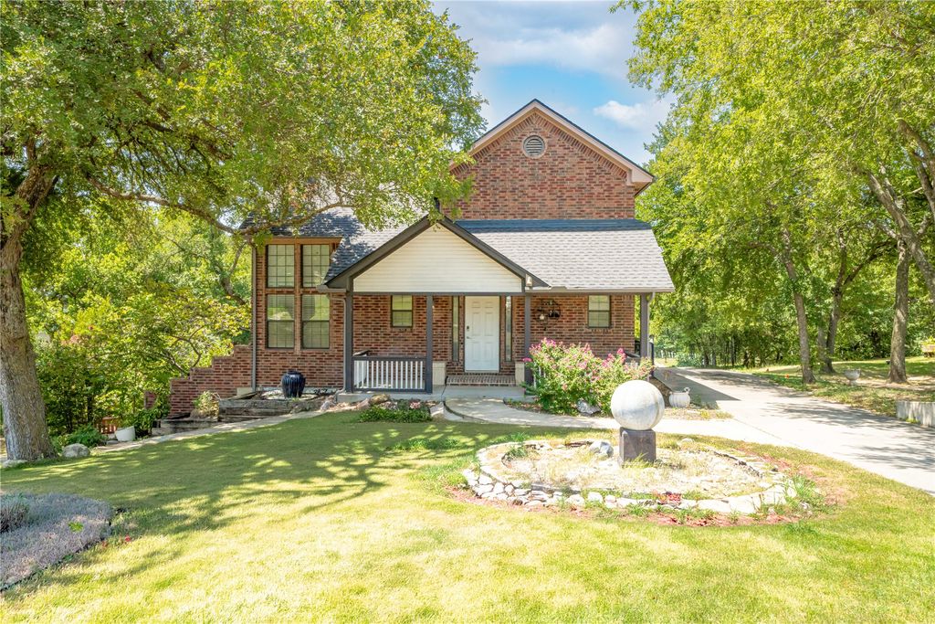 2460 Waterstone Drive, Cedar Hill, TX 75104