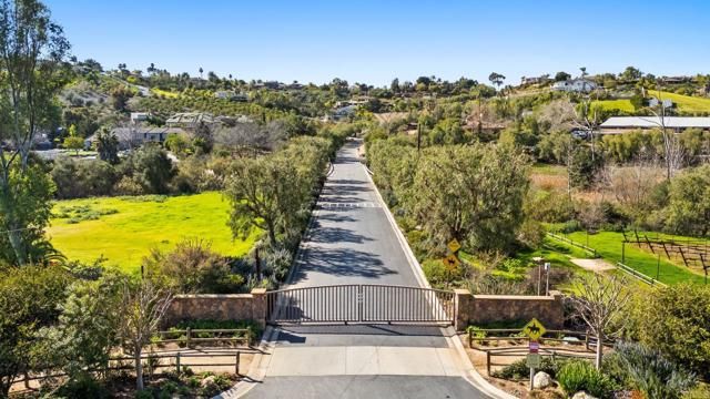 3376 Calle Tres Vistas, Encinitas, CA 92024