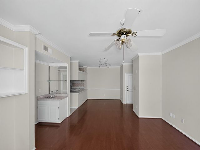 2111 Welch B214, Houston, TX 77019