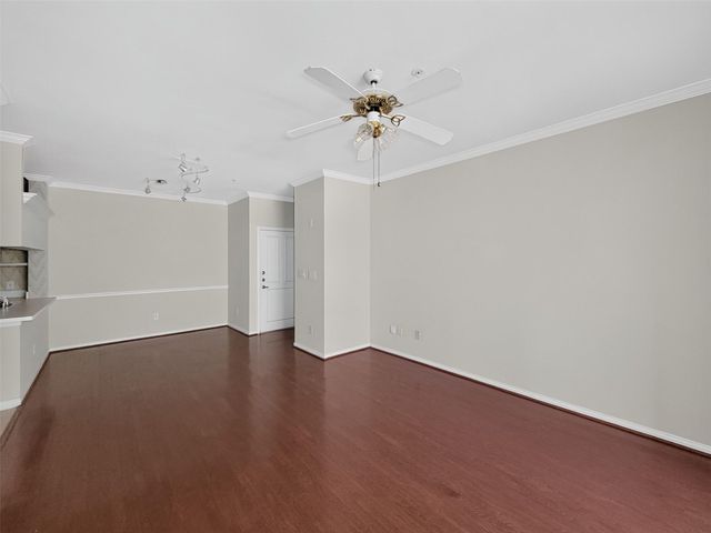 2111 Welch B214, Houston, TX 77019