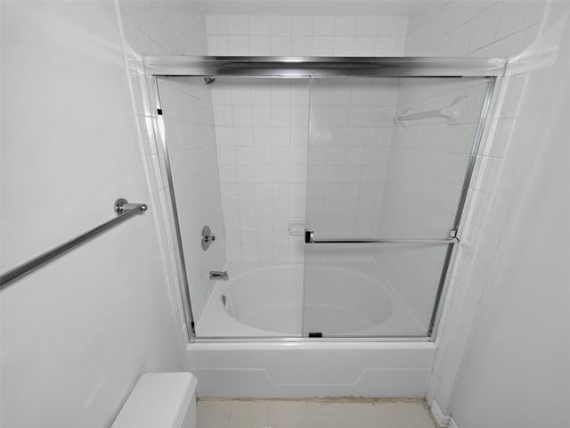 2111 Welch B214, Houston, TX 77019