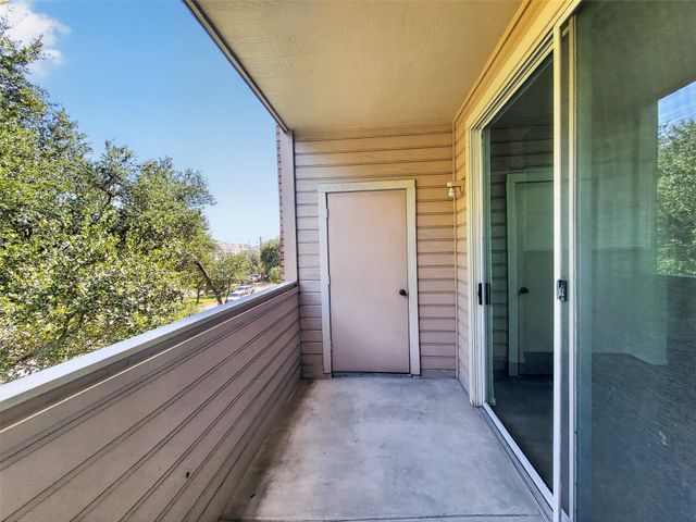 2111 Welch B214, Houston, TX 77019