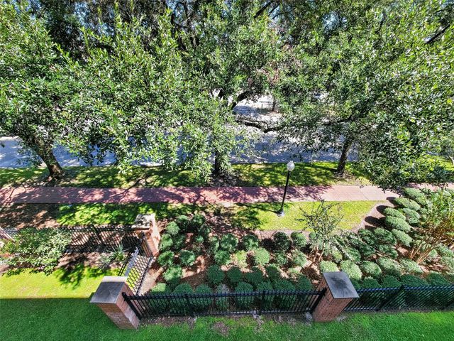 2111 Welch B214, Houston, TX 77019
