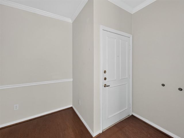 2111 Welch B214, Houston, TX 77019