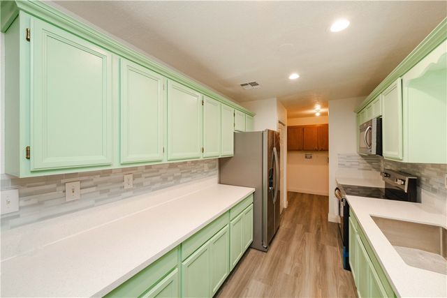 14948 N Canyon Drive, Dolan Springs, AZ 86441