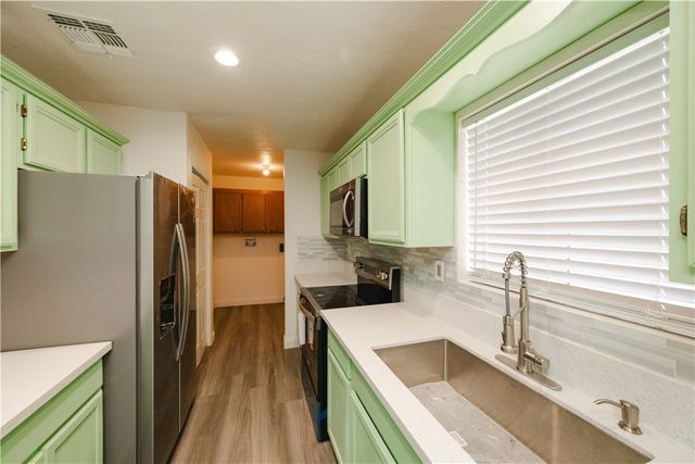 14948 N Canyon Drive, Dolan Springs, AZ 86441