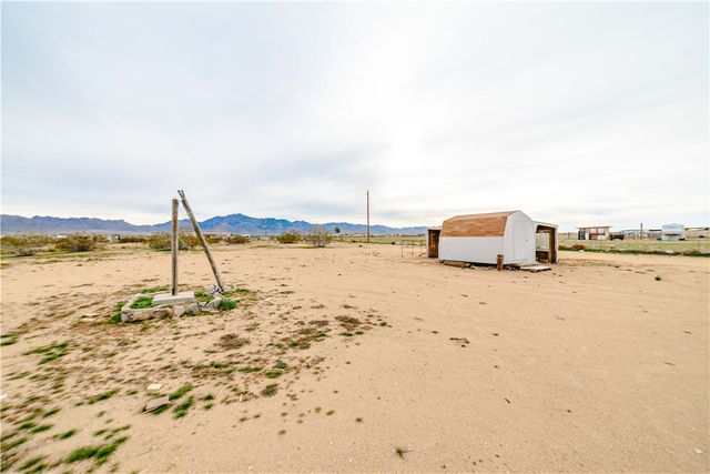 14948 N Canyon Drive, Dolan Springs, AZ 86441