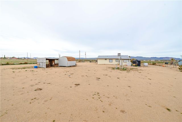 14948 N Canyon Drive, Dolan Springs, AZ 86441