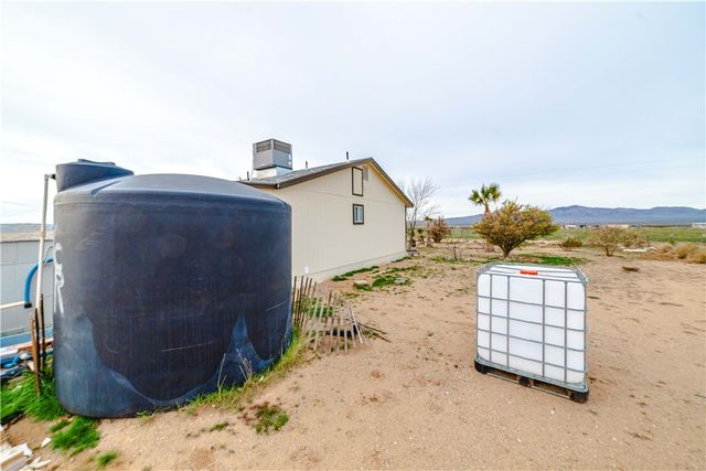 14948 N Canyon Drive, Dolan Springs, AZ 86441