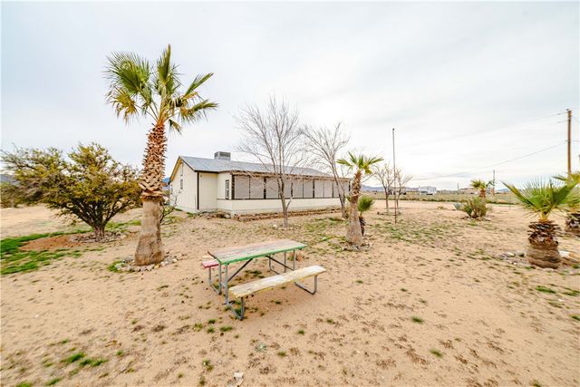 14948 N Canyon Drive, Dolan Springs, AZ 86441