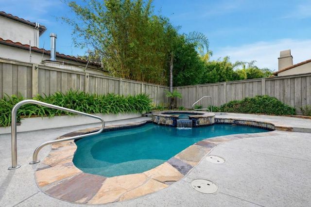 6375 Paseo Potrero, Carlsbad, CA 92009