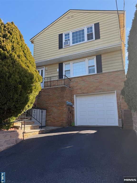 6 Maitland Place 2, Garfield, NJ 07026