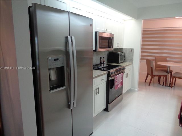 701 SW 141st Ave 412R, Pembroke Pines, FL 33027