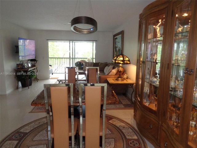 701 SW 141st Ave 412R, Pembroke Pines, FL 33027