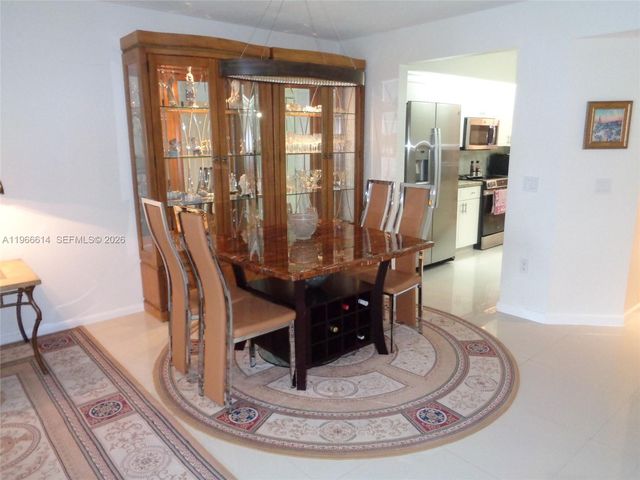 701 SW 141st Ave 412R, Pembroke Pines, FL 33027