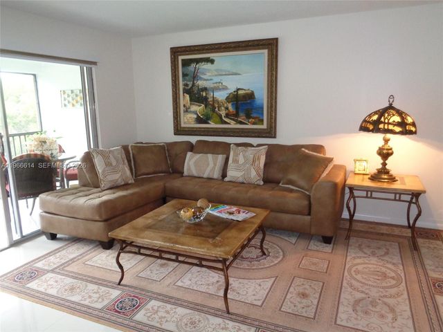 701 SW 141st Ave 412R, Pembroke Pines, FL 33027