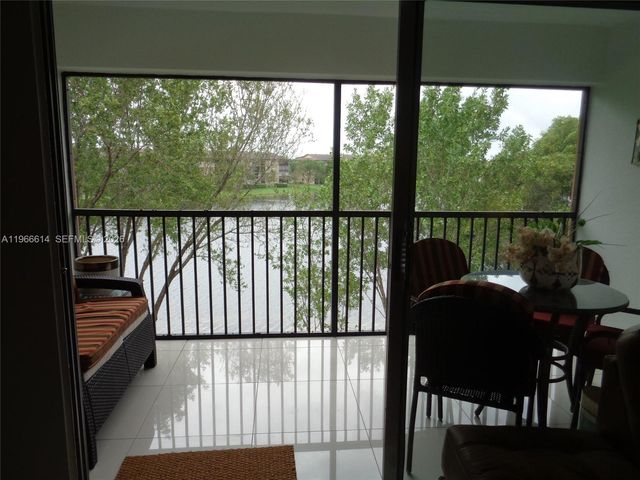 701 SW 141st Ave 412R, Pembroke Pines, FL 33027