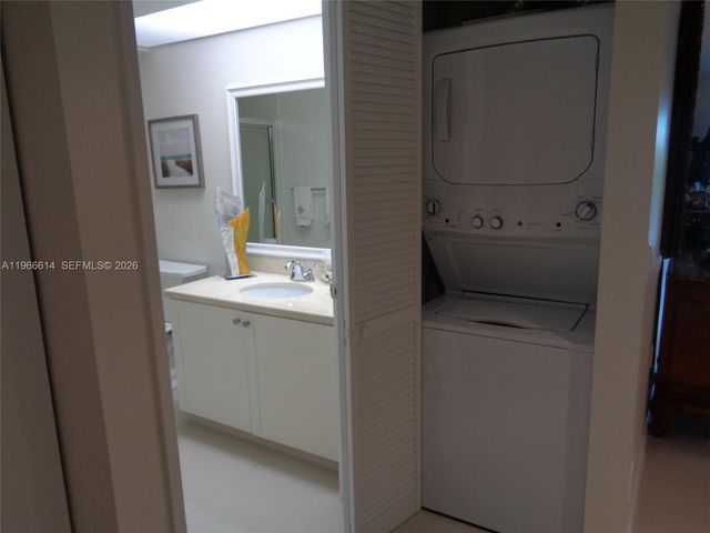 701 SW 141st Ave 412R, Pembroke Pines, FL 33027