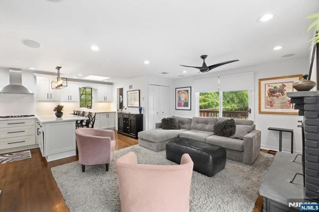 734 Greentree Lane, Oradell, NJ 07649