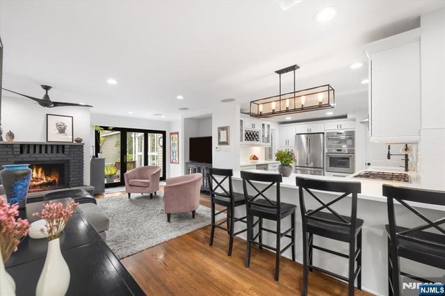 734 Greentree Lane, Oradell, NJ 07649