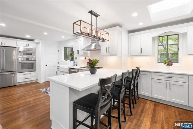 734 Greentree Lane, Oradell, NJ 07649