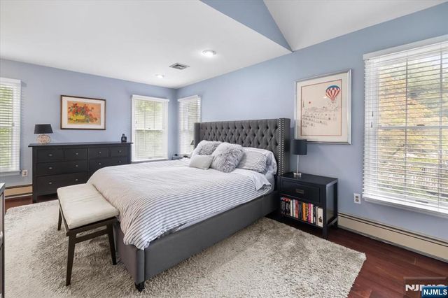 734 Greentree Lane, Oradell, NJ 07649