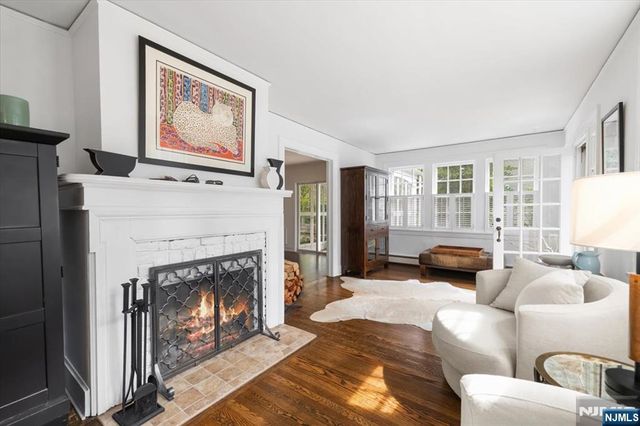 734 Greentree Lane, Oradell, NJ 07649