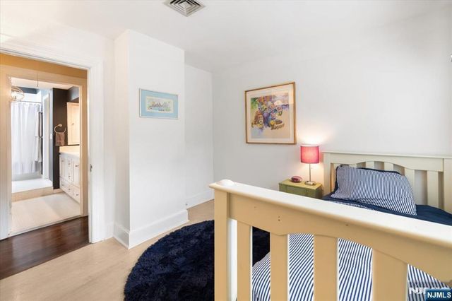 734 Greentree Lane, Oradell, NJ 07649