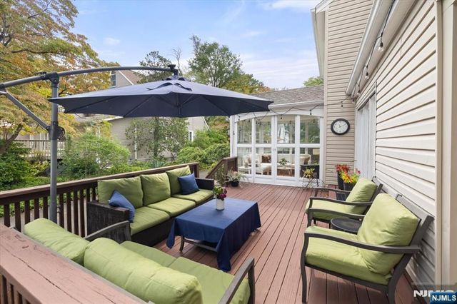 734 Greentree Lane, Oradell, NJ 07649