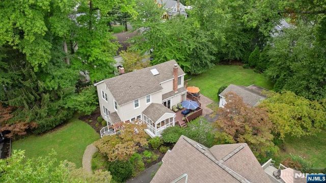 734 Greentree Lane, Oradell, NJ 07649