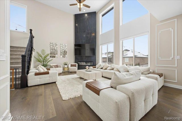 19782 Chase Drive, Macomb Township, MI 48042