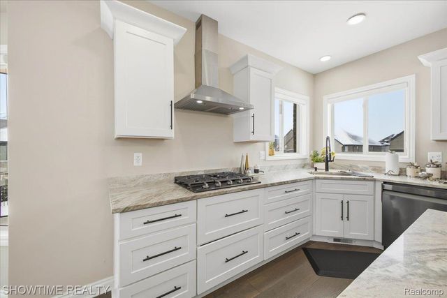 19782 Chase Drive, Macomb Township, MI 48042