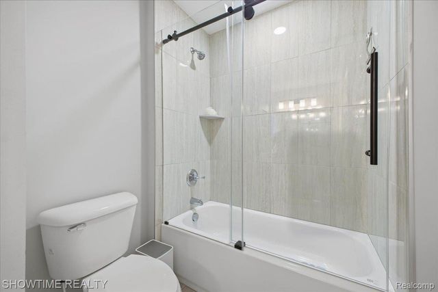 19782 Chase Drive, Macomb Township, MI 48042