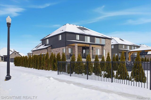 19782 Chase Drive, Macomb Township, MI 48042