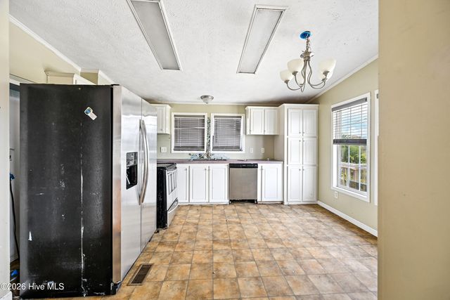 3210 Island Drive, Sneads Ferry, NC 28460