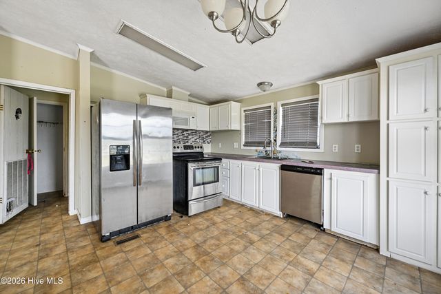 3210 Island Drive, Sneads Ferry, NC 28460