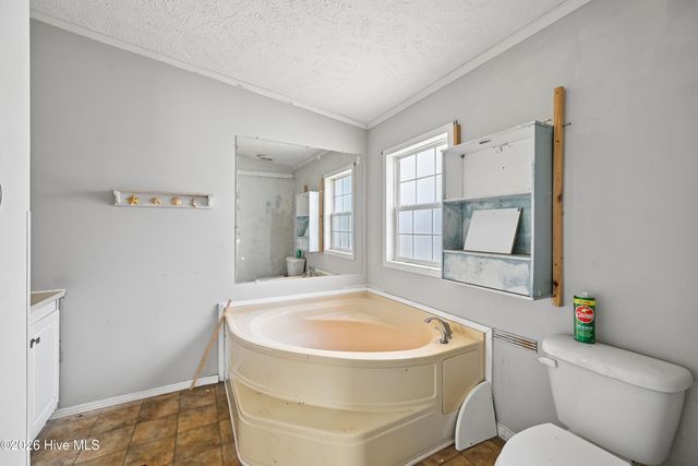 3210 Island Drive, Sneads Ferry, NC 28460