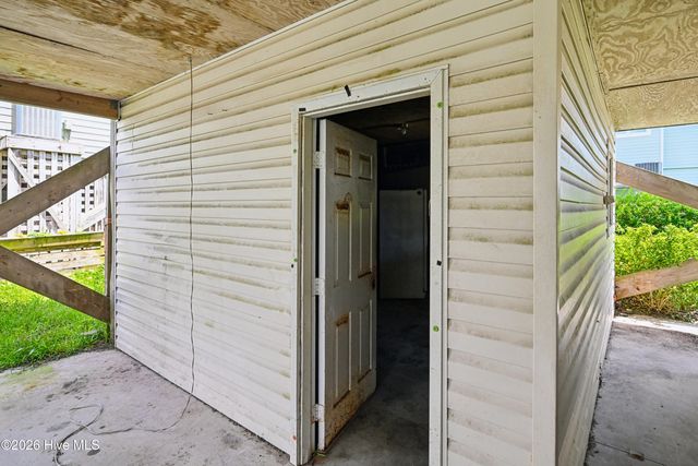 3210 Island Drive, Sneads Ferry, NC 28460