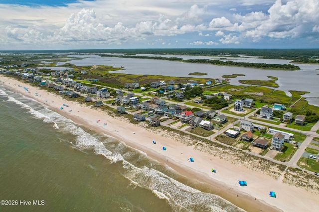 3210 Island Drive, Sneads Ferry, NC 28460