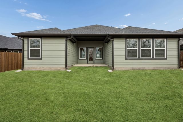 812 Tesslynn Avenue, Godley, TX 76044