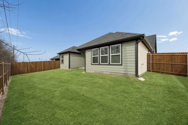 812 Tesslynn Avenue, Godley, TX 76044