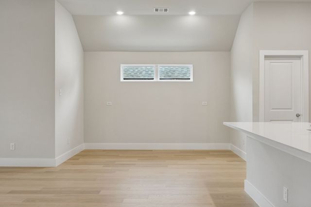 812 Tesslynn Avenue, Godley, TX 76044