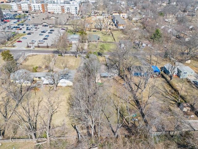 6901 W 82nd Street, Overland Park, KS 66204