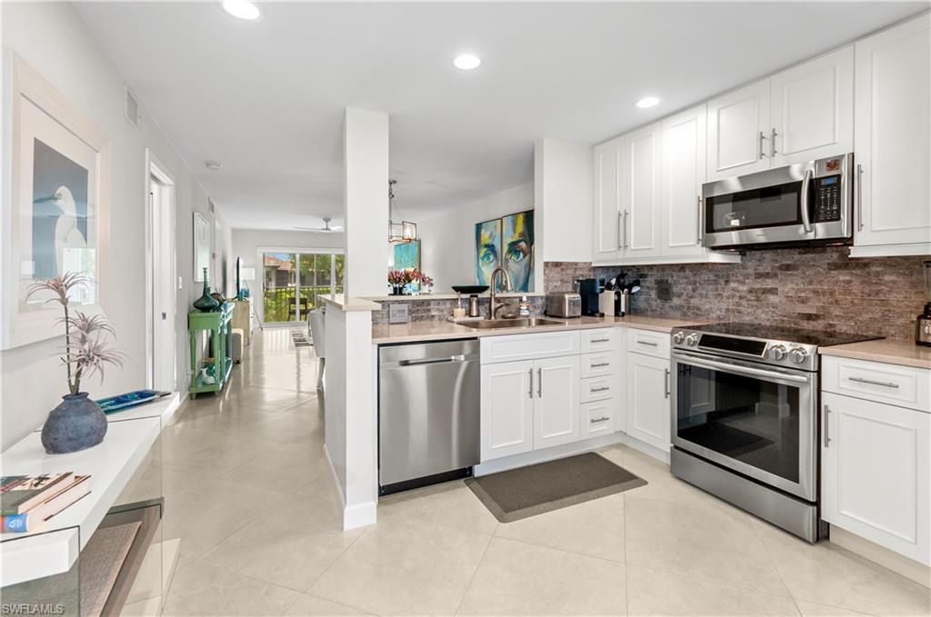 3150 Binnacle DR SE 209 - 2J, NAPLES, FL 34103 — photo 2