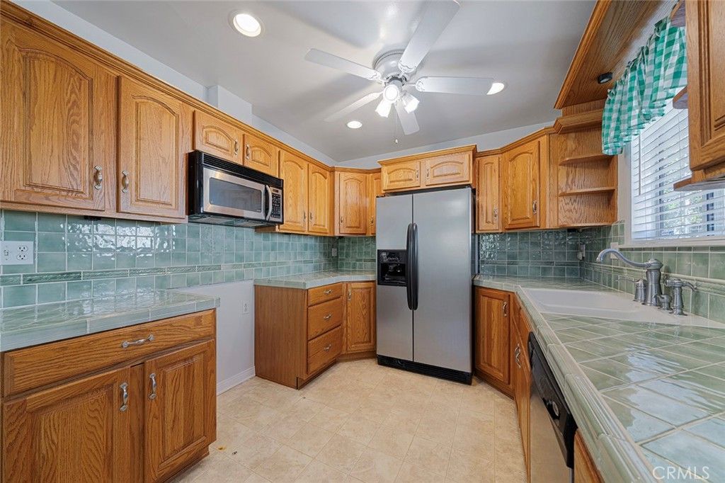 Image 18 of property listing at 312 N Maplewood, West Covina, CA 91790