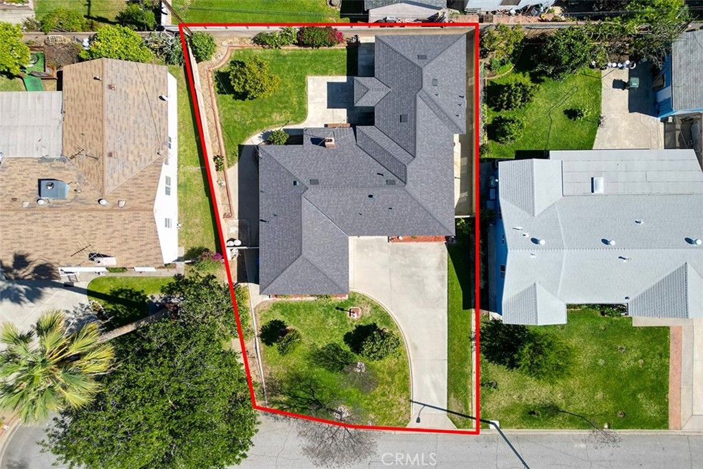 Image 37 of property listing at 312 N Maplewood, West Covina, CA 91790