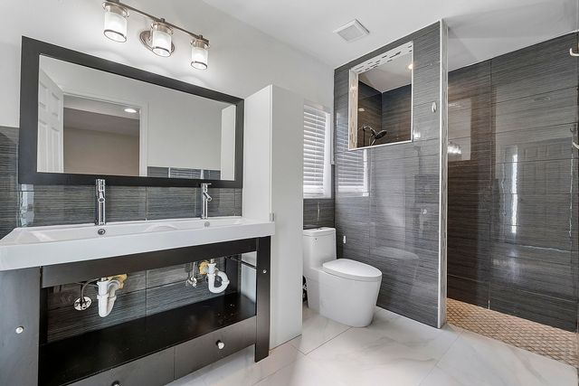 11461 NW 39th Street, Coral Springs, FL 33065