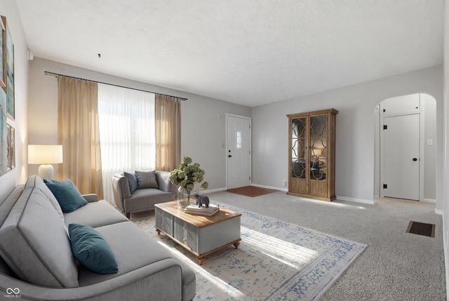 14 Crescent Court, Anderson, IN 46013